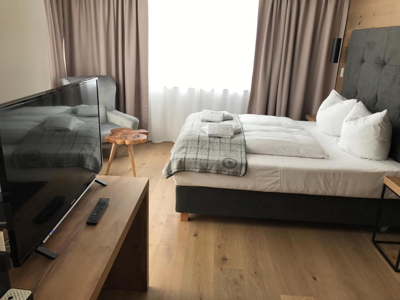 Oetztal Residenz Aparthotel ภายนอก รูปภาพ